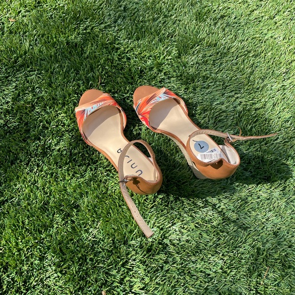 NWT Unisa Wedges | Size 7.5 - Picture 6 of 6